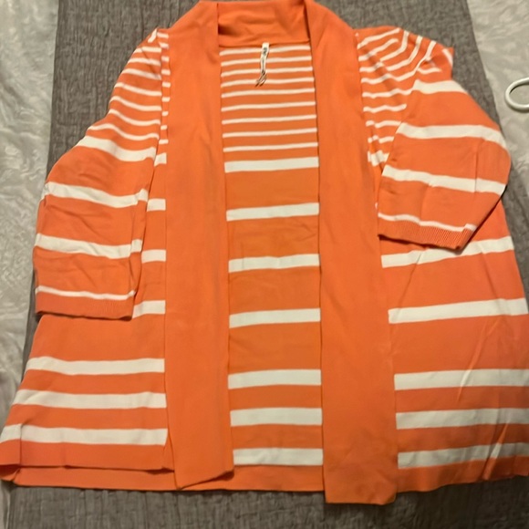 LEA & NICOLE RAYON/NYLON PEACH (SALMON) & WHITE STRIPPED CARDIGAN-3/4 sleeve-XL - Picture 2 of 3